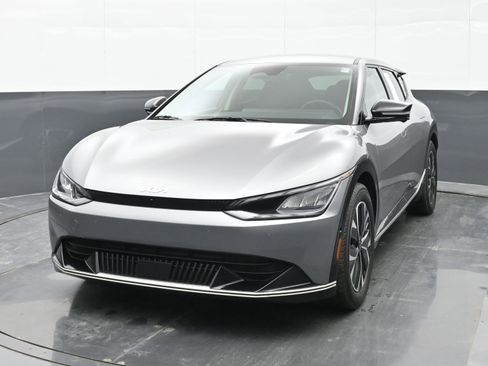 Used 2024 Kia EV6 Wind w/ Wind Technology Package image 4