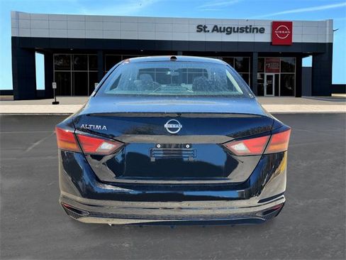 New 2025 Nissan Altima 2.5 SV image 5