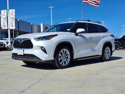 Used 2023 Toyota Highlander Limited