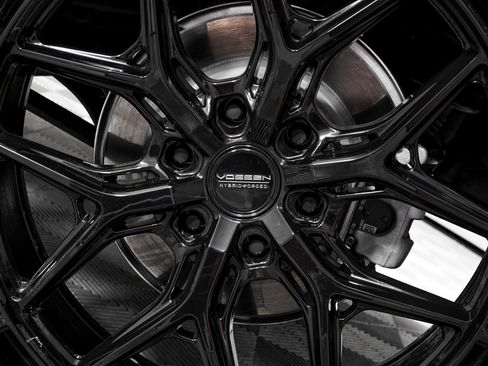 Used 2026 Chevrolet Tahoe Z71 w/ Comfort Package image 36