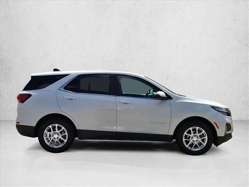 Used 2024 Chevrolet Equinox LT AWD/4WD image 4