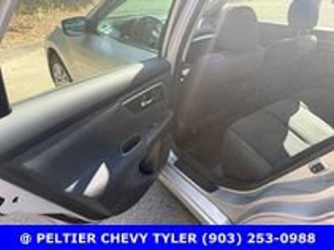 Used 2015 Nissan Altima 2.5 S FWD image 16