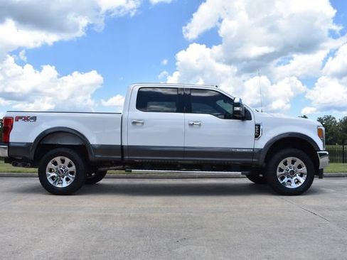 Used 2019 Ford F250 Lariat w/ Lariat Ultimate Package AWD/4WD image 3