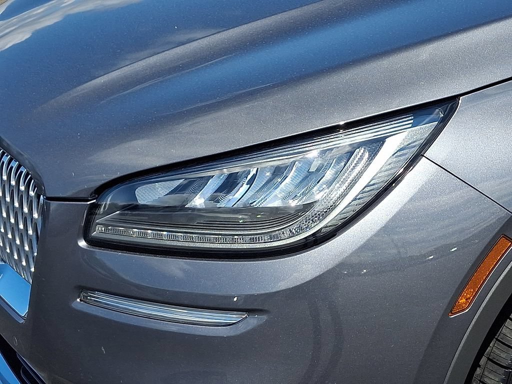 Certified 2022 Lincoln Corsair Reserve w/ Equipment Group 201A AWD/4WD image 9