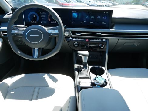Certified 2026 Hyundai Sonata SE FWD image 10