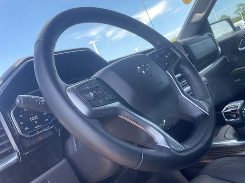 Used 2024 Chevrolet Silverado 1500 LT Trail Boss w/ Convenience Package II AWD/4WD image 18