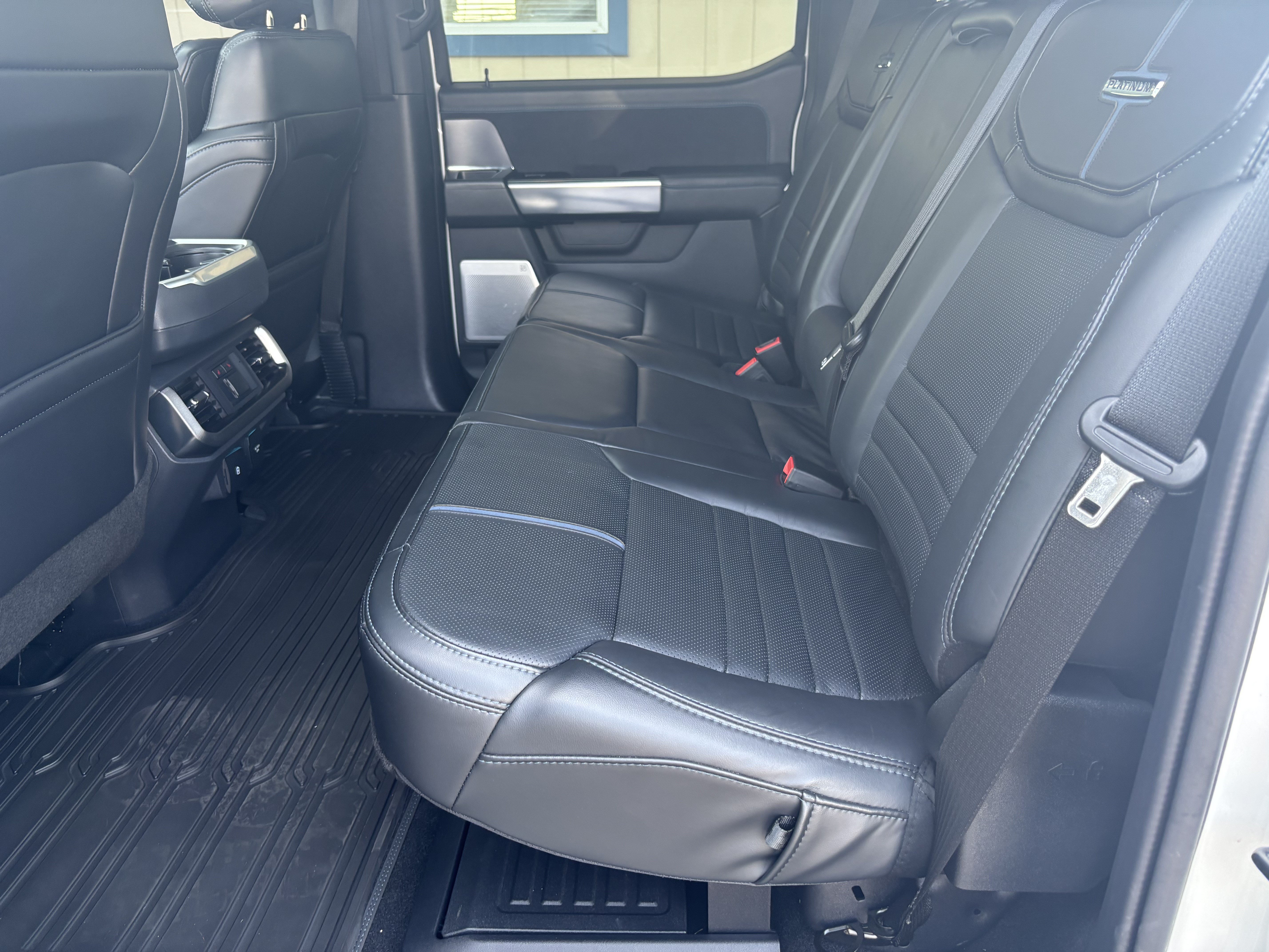 Used 2024 Ford F150 Platinum w/ FX4 Off-Road Package AWD/4WD image 24
