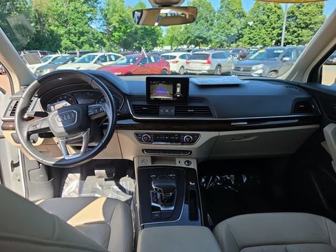 Used 2019 Audi Q5 2.0T Premium w/ Convenience Package AWD/4WD image 12