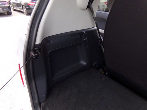 Used 2015 smart fortwo passion image 21