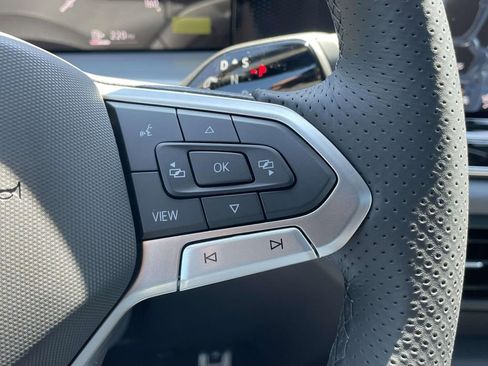 New 2026 Volkswagen Tiguan SE R-Line FWD image 23
