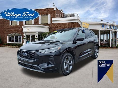 Certified 2024 Ford Escape ST-Line w/ Tech Pack #1 AWD/4WD image 1