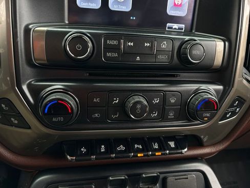 Used 2018 Chevrolet Silverado 3500 High Country w/ Duramax Plus Package image 34