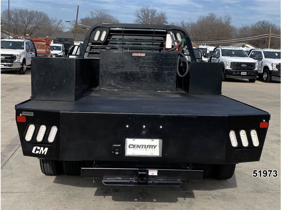 Used 2023 Ford F550 Luxury RWD image 7