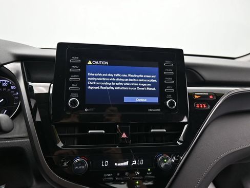 Used 2024 Toyota Camry SE FWD image 21