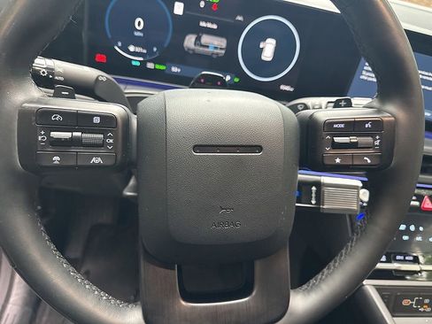 Used 2025 Hyundai Santa Fe Calligraphy FWD image 16