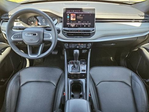 Used 2025 Jeep Compass Limited AWD/4WD image 26