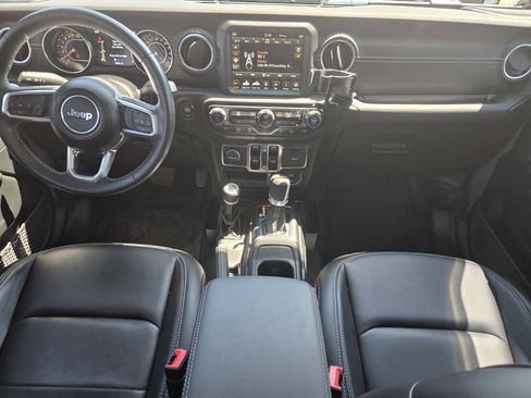 Used 2021 Jeep Gladiator Overland w/ Popular Equipment Package AWD/4WD image 7