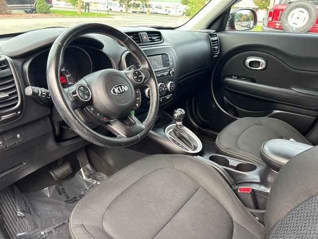 Used 2016 Kia Soul + w/ Designer's Package FWD image 14