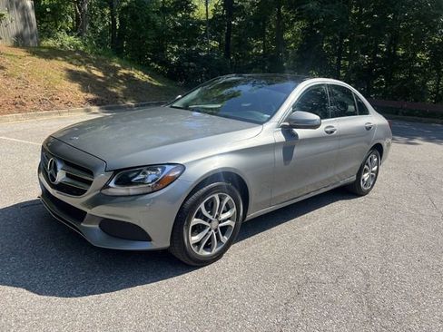 Used 2016 Mercedes-Benz C 300 4MATIC Sedan image 4