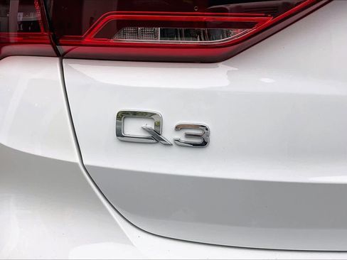 Certified 2023 Audi Q3 2.0T Premium w/ Convenience Package AWD/4WD image 33