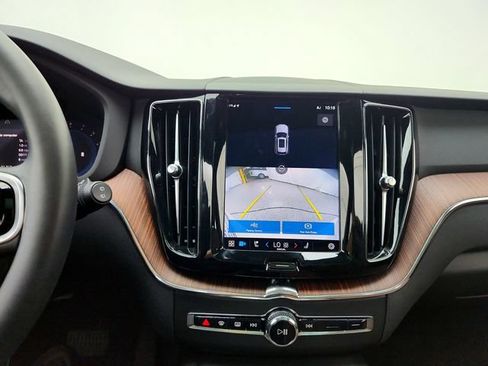 Certified 2023 Volvo XC60 B5 Plus w/ Climate Package AWD/4WD image 24