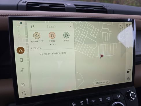 New 2026 Land Rover Defender 110 X-Dynamic SE image 21