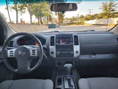 Used 2017 Nissan Frontier SV RWD image 18