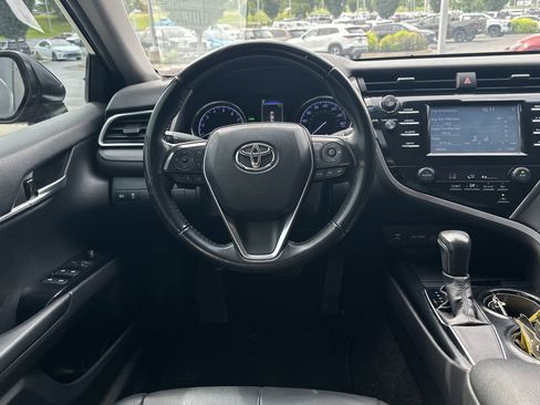 Used 2018 Toyota Camry SE w/ Convenience Package FWD image 15