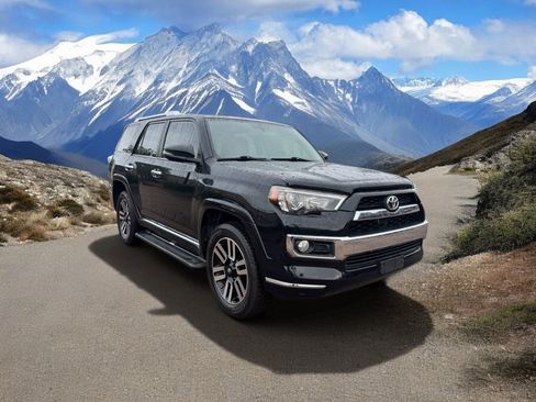Used 2017 Toyota 4Runner Limited AWD/4WD image 7