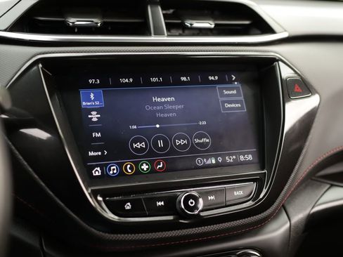 Used 2021 Chevrolet TrailBlazer RS w/ Technology Package FWD image 13