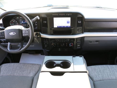 Used 2023 Ford F250 XLT AWD/4WD image 13