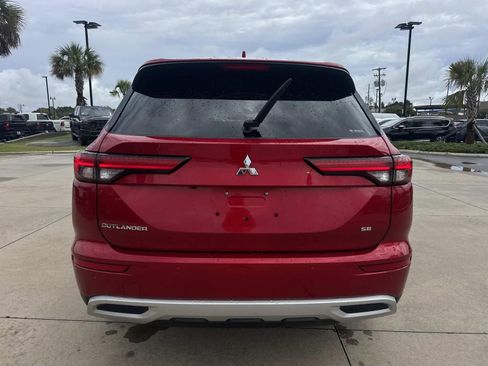Used 2024 Mitsubishi Outlander SE AWD/4WD image 6