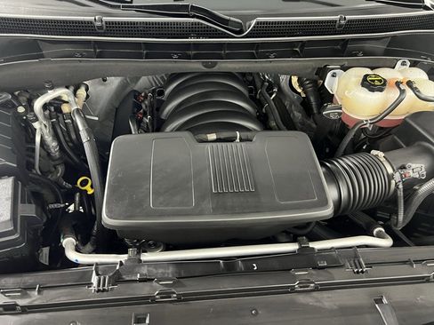 Used 2025 GMC Yukon XL Denali image 35