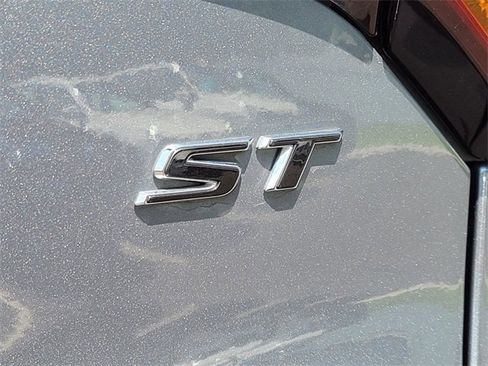 Used 2022 Buick Encore GX Select w/ Sport Touring Package image 12