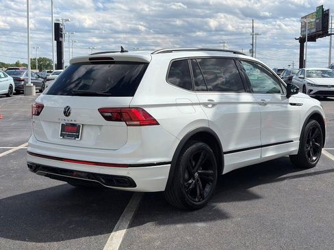 Used 2023 Volkswagen Tiguan SE R-Line FWD image 5