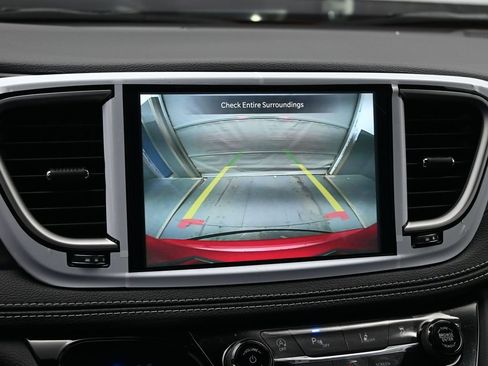 New 2026 Chrysler Pacifica Select AWD/4WD image 13