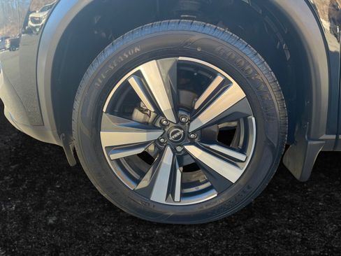 Used 2023 Nissan Rogue SL AWD/4WD image 15
