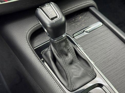 Used 2020 Volvo XC90 T6 Momentum image 29