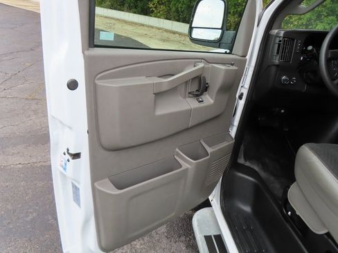 Used 2024 Chevrolet Express 2500 w/ Driver Convenience Package image 26