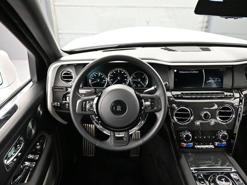 Certified 2021 Rolls-Royce Cullinan Black Badge image 18
