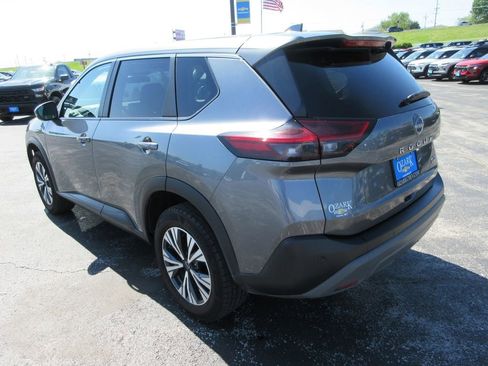 Used 2022 Nissan Rogue SV FWD image 3