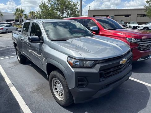 Used 2024 Chevrolet Colorado W/T w/ Technology Package RWD image 3