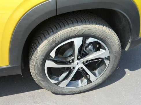 Used 2024 Chevrolet Trax RS w/ Driver Confidence Package FWD image 9