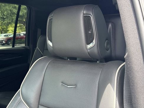 Certified 2024 Cadillac Escalade ESV Premium Luxury w/ Performance Package AWD/4WD image 14