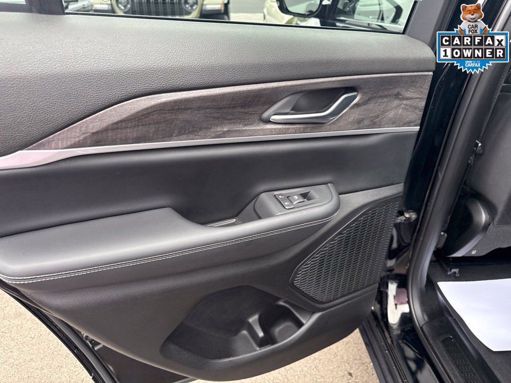 Used 2023 Jeep Grand Cherokee Limited AWD/4WD image 31