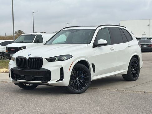 New 2026 BMW X5 sDrive40i w/ M Sport Package image 1