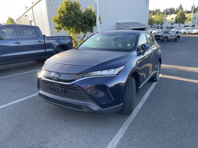 Certified 2021 Toyota Venza LE w/ Carpet Mat Package (TMS)