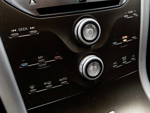 Used 2014 Ford Edge SEL w/ Equipment Group 205A image 32