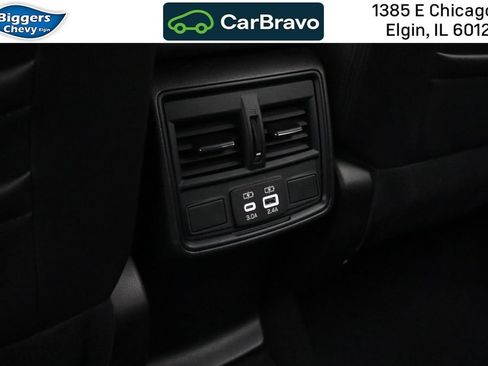 Used 2025 Subaru Forester Premium AWD/4WD image 10