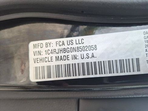 Used 2022 Jeep Grand Cherokee Limited AWD/4WD image 26